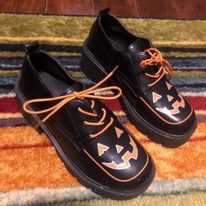 Pumpkin platform Mary Jane loafer shoes with orange laces